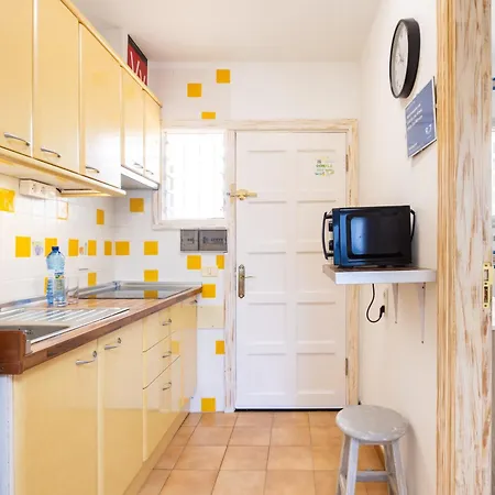 Apartament Cozy Seafront With Balcony & Ocean Views *