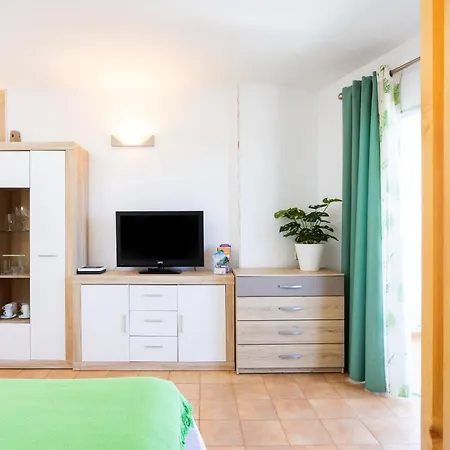 Апартаменты Tenohomes Oceanview With Balcony