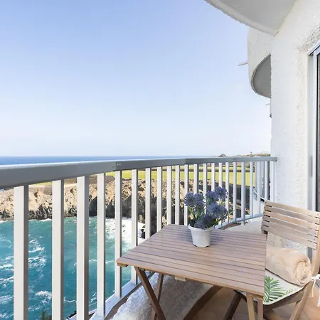 Apartament Cozy Seafront With Balcony & Ocean Views *