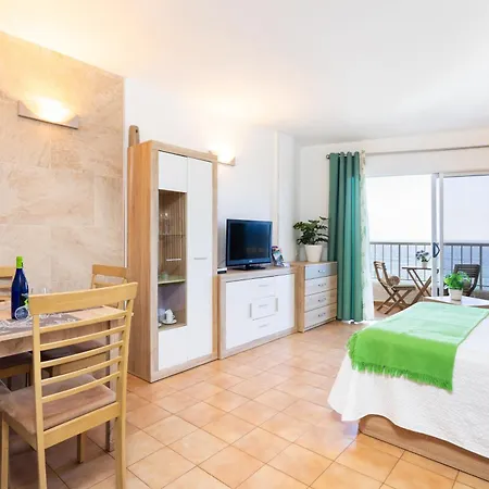 Апартаменты Tenohomes Oceanview With Balcony